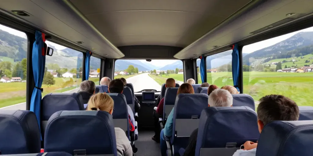 Transport internațional Moldova: călătorie confortabilă cu autocarul prin Europa.